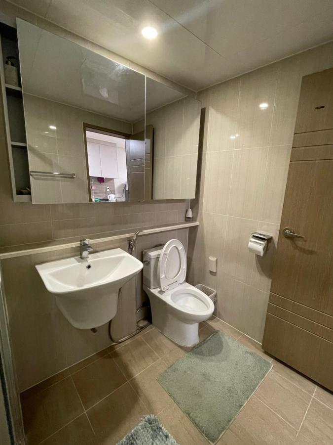 Spacious Luxury Condo W/ Kitchen Beside Hilton Clark D'Heights アンヘレス エクステリア 写真